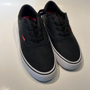 Levi Mens Black Shoes size 8